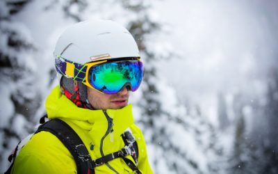 Choisir la meilleure couche de base pour le ski et le snowboard d'arrière-pays