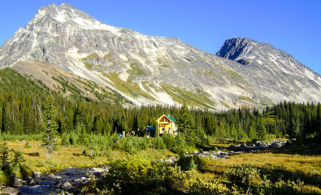 Mallard Mountain Lodge in the afternoon sun